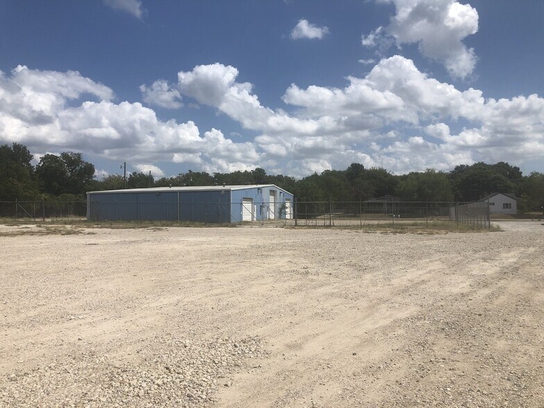 1400 W Marvin Ave, Waxahachie, TX à vendre - Photo intérieure - Image 2 de 2