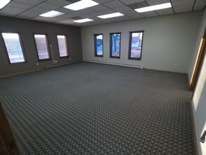 1415 Merrill Ave, Wausau, WI for lease Interior Photo- Image 2 of 6