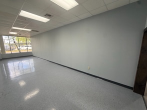 13190 56th Ct, Clearwater, FL à louer Photo intérieure- Image 1 de 6