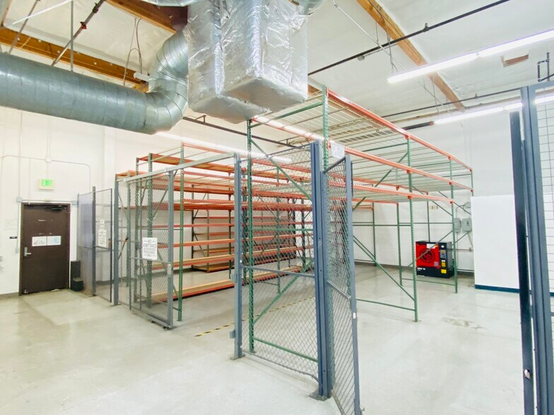 101 Cooper Ct, Los Gatos, CA for lease - Interior Photo - Image 3 of 15