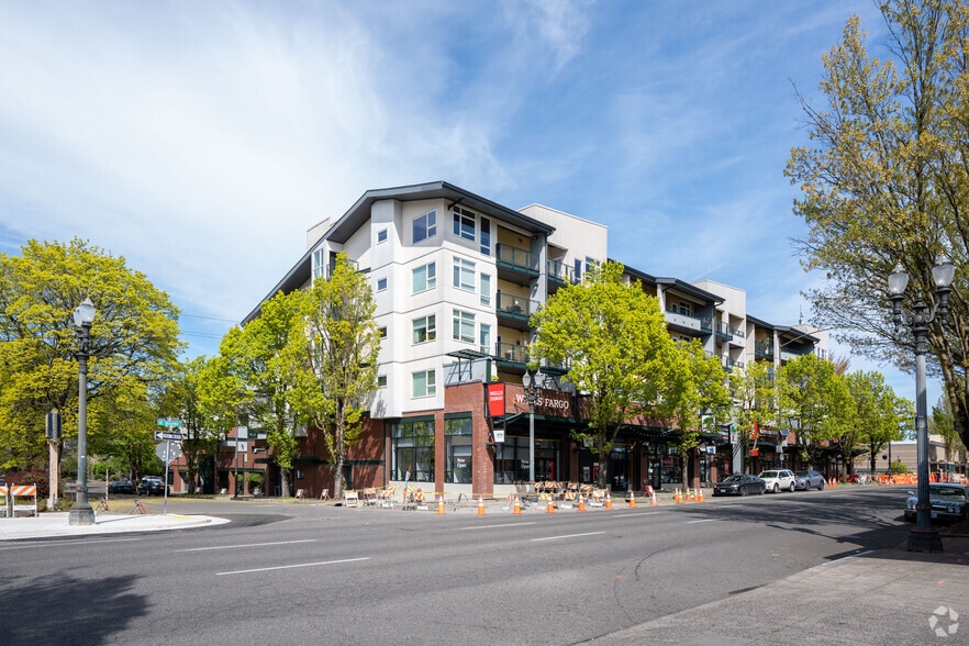 1111-1139 NE Broadway St, Portland, OR à vendre - Photo du bâtiment - Image 3 de 8