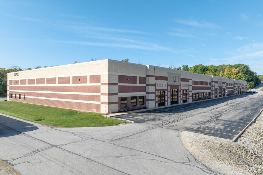 2479 Edison Blvd, Twinsburg, OH for lease - Building Photo - Image 1 of 9