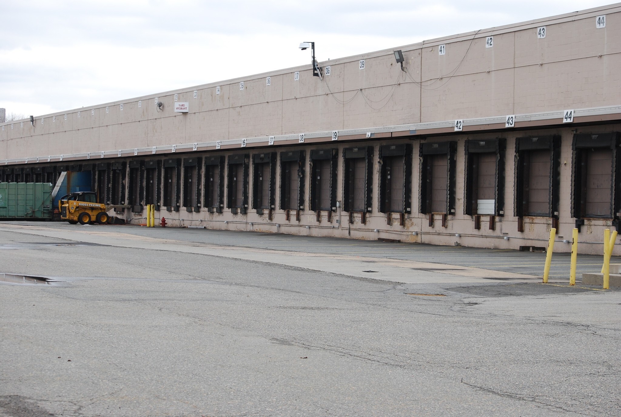 1 Bell Dr, Ridgefield, NJ à louer Photo du bâtiment- Image 1 de 5