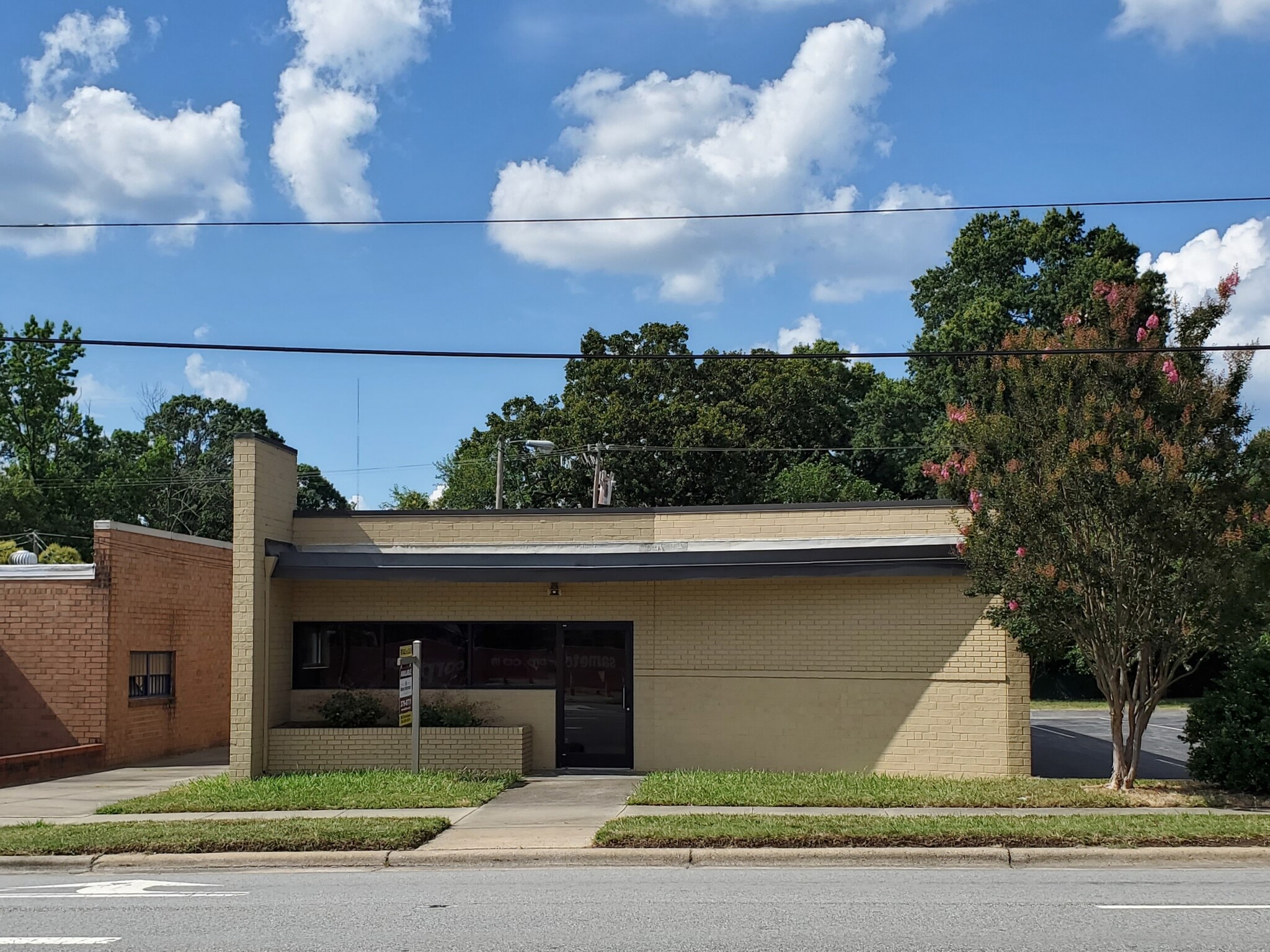 1917 E Wendover Ave, Greensboro, NC for sale Building Photo- Image 1 of 1