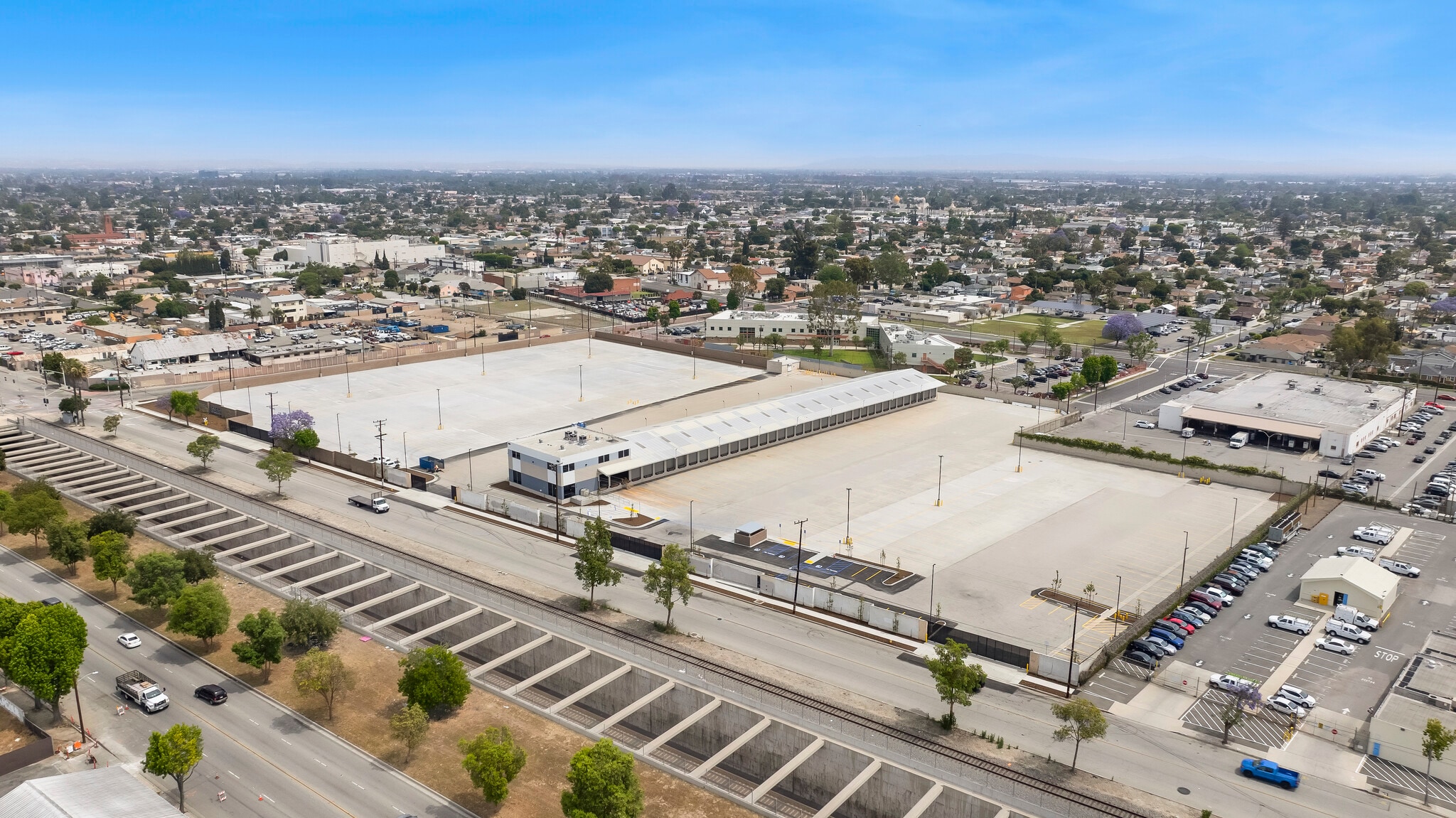 500 S Alameda St, East Rancho Dominguez, CA à louer Photo principale- Image 1 de 7