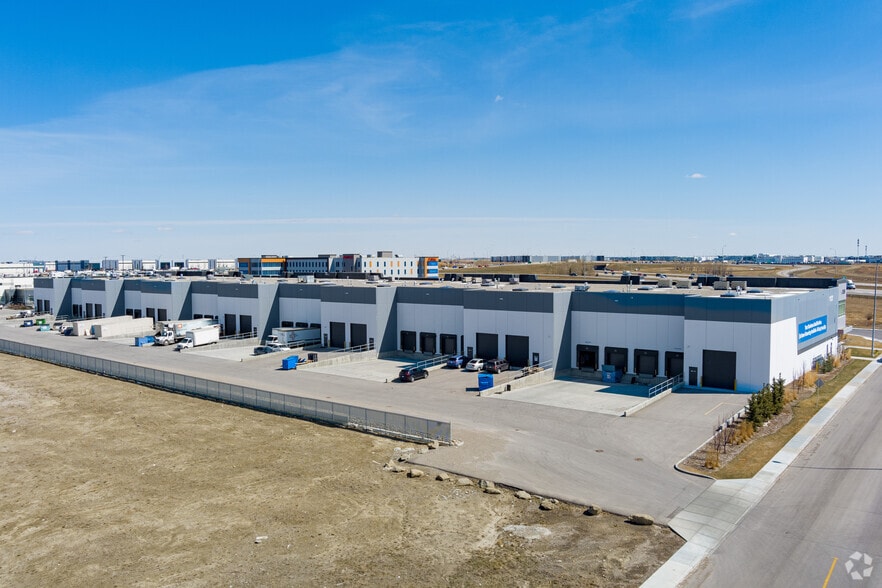 11127 15th St NE, Calgary, AB for sale - Aerial - Image 2 of 5