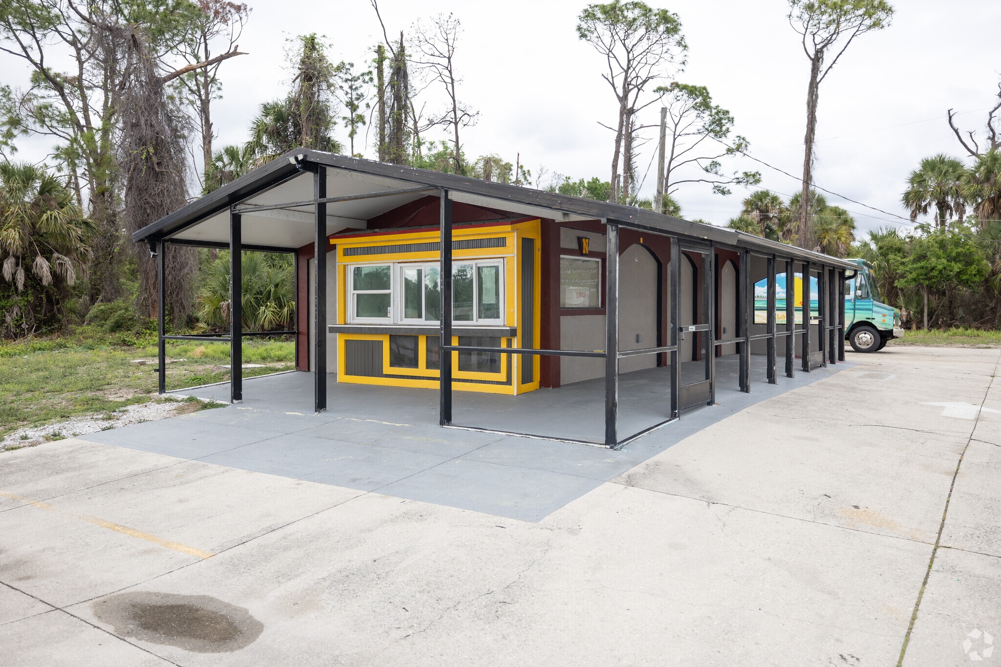 320 Tamiami Trl, Port Charlotte, FL for sale Primary Photo- Image 1 of 7