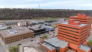 Plus de détails pour 9911 Macdonald Av, Fort McMurray, AB - Bureau à louer