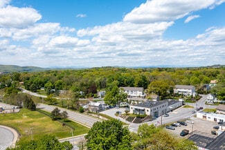 Plus de détails pour 25 Van Wagner Rd, Poughkeepsie, NY - Bureau à louer