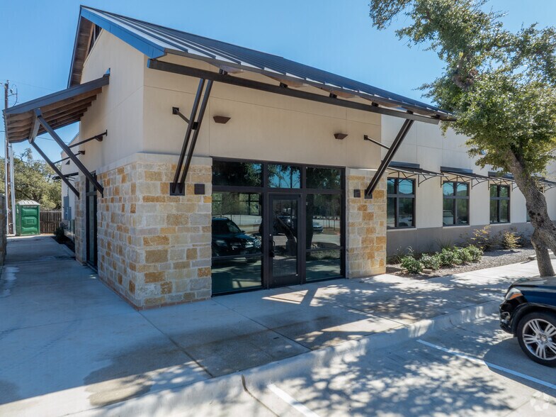 1513 E New Hope Dr, Cedar Park, TX à louer - Photo du bâtiment - Image 1 de 13