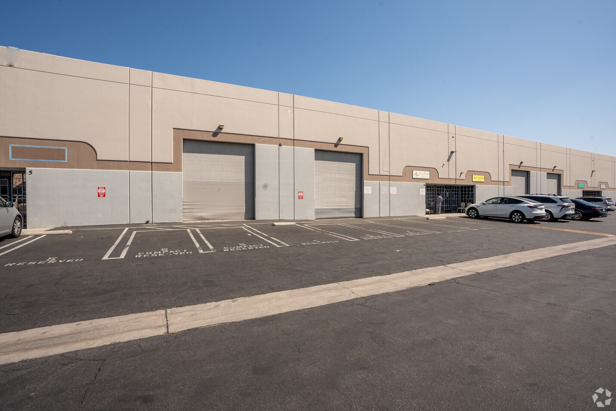 7764 San Fernando Rd, Sun Valley, CA à vendre Photo du bâtiment- Image 1 de 1