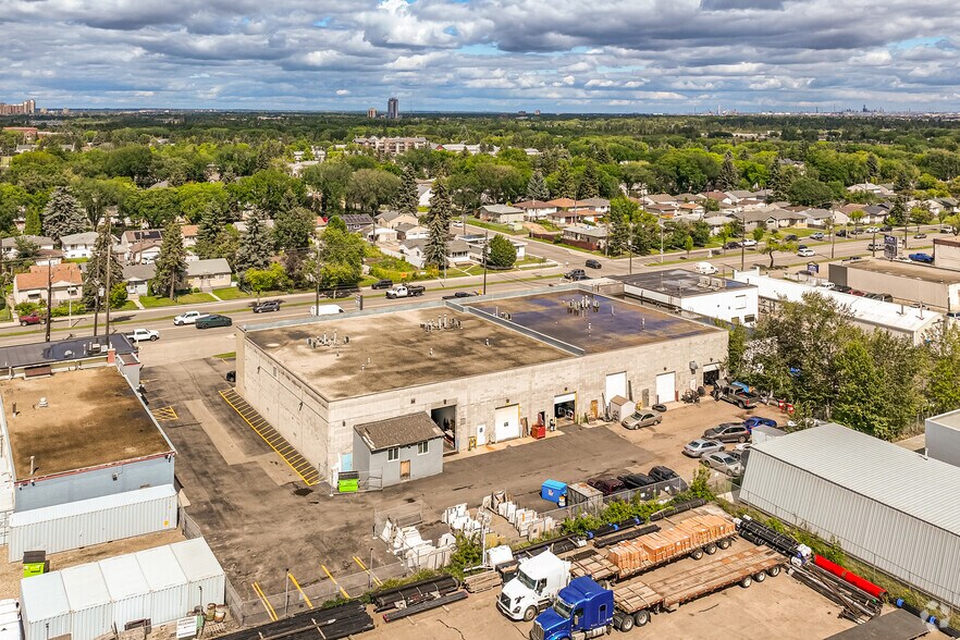 9621 63 Av NW, Edmonton, AB à louer - Aérien - Image 2 de 2