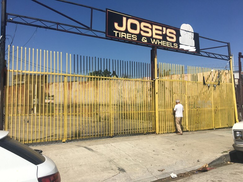 4619 Telegraph Rd, Los Angeles, CA à louer - Photo du bâtiment - Image 3 de 6