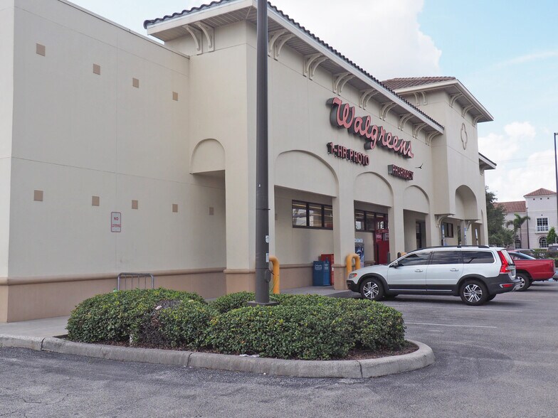 785-975 S Babcock St, Melbourne, FL à louer - Photo du bâtiment - Image 2 de 2