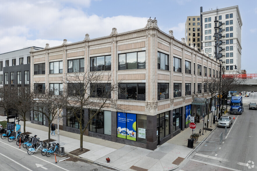 1101-1115 W Lawrence Ave, Chicago, IL for lease - Building Photo - Image 1 of 5