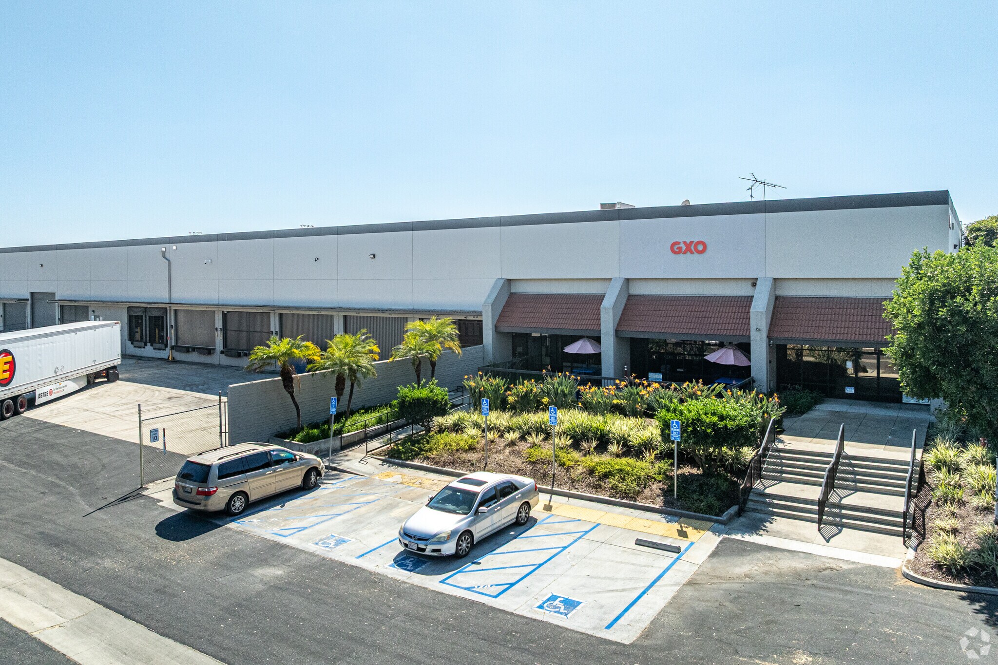 9400-9500 Santa Fe Springs Rd, Santa Fe Springs, CA à louer Photo du bâtiment- Image 1 de 12
