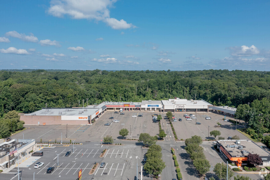 49-98 Turnpike Sq, Milford, CT for lease - Aerial - Image 2 of 6