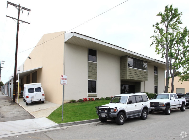1450-1464 E 29th St, Signal Hill, CA for sale - Building Photo - Image 2 of 11
