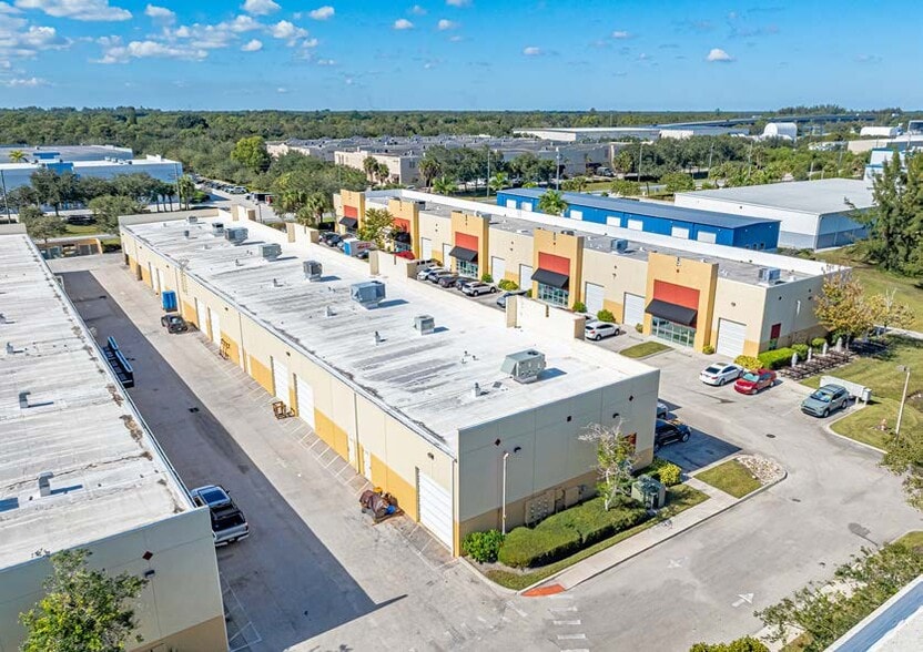 7657-7675 SW Ellipse, Stuart, FL for lease - Building Photo - Image 2 of 9