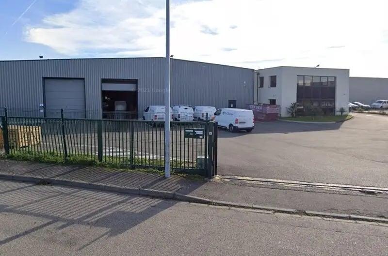 Flex in Genas for lease Building Photo- Image 1 of 2