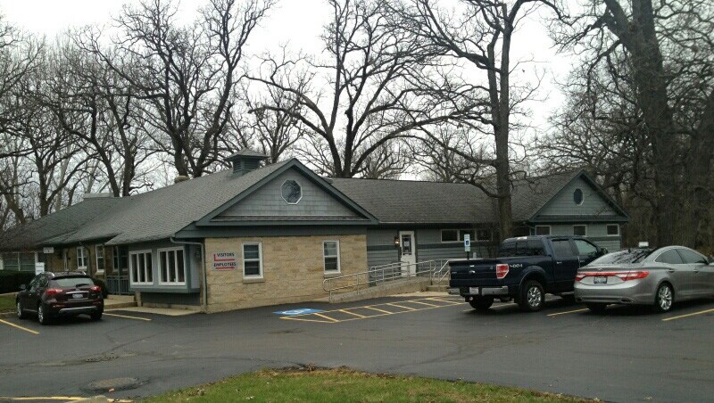 4704 Three Oaks Rd, Crystal Lake, IL for lease Primary Photo- Image 1 of 57