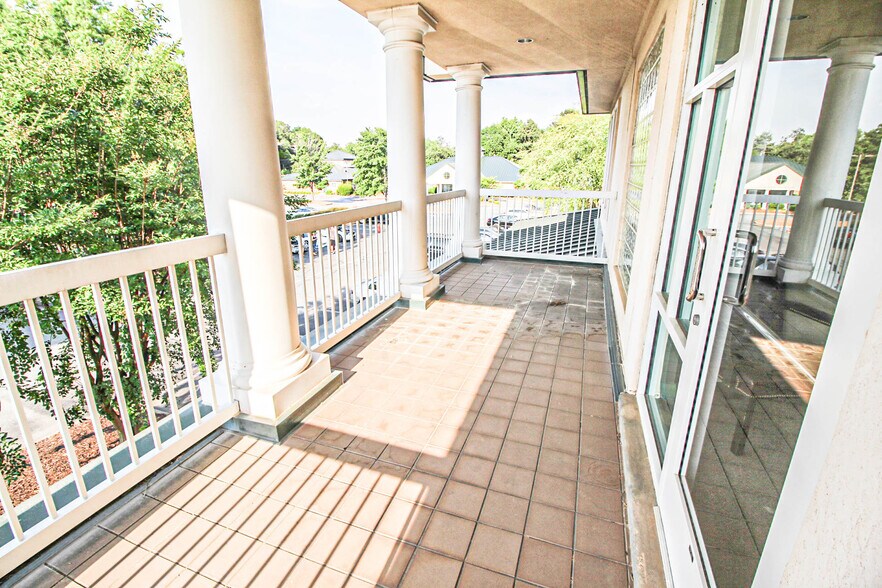 1516 Village Harbor Dr, Clover, SC à vendre - Photo du bâtiment - Image 3 de 19