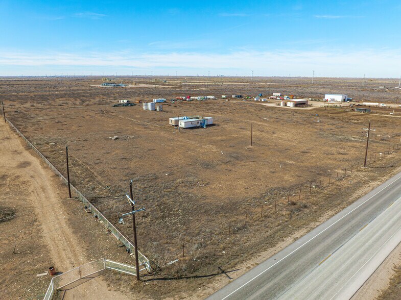 8500 S County Road 1110, Midland, TX à vendre - Photo du bâtiment - Image 2 de 8