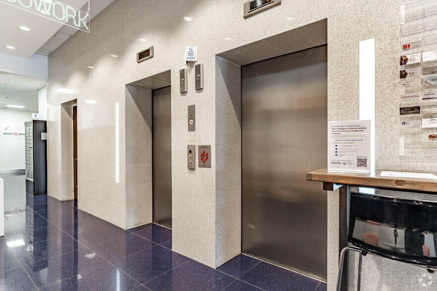 1680 Fruitville Rd, Sarasota, FL à louer - Photo intérieure - Image 3 de 17