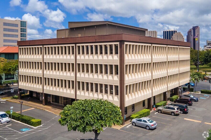 600 Kapiolani Blvd, Honolulu, HI à louer - Photo du bâtiment - Image 2 de 8