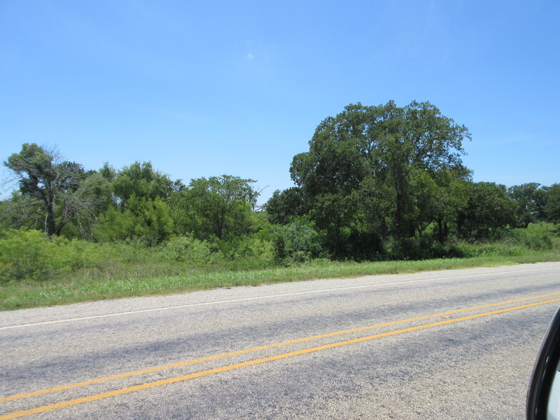 5213 US-90, Waelder, TX for sale - Primary Photo - Image 1 of 1