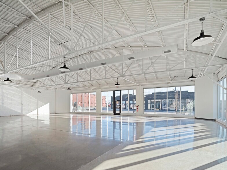 801 N Broadway Ave, Oklahoma City, OK à louer - Photo du bâtiment - Image 2 de 22