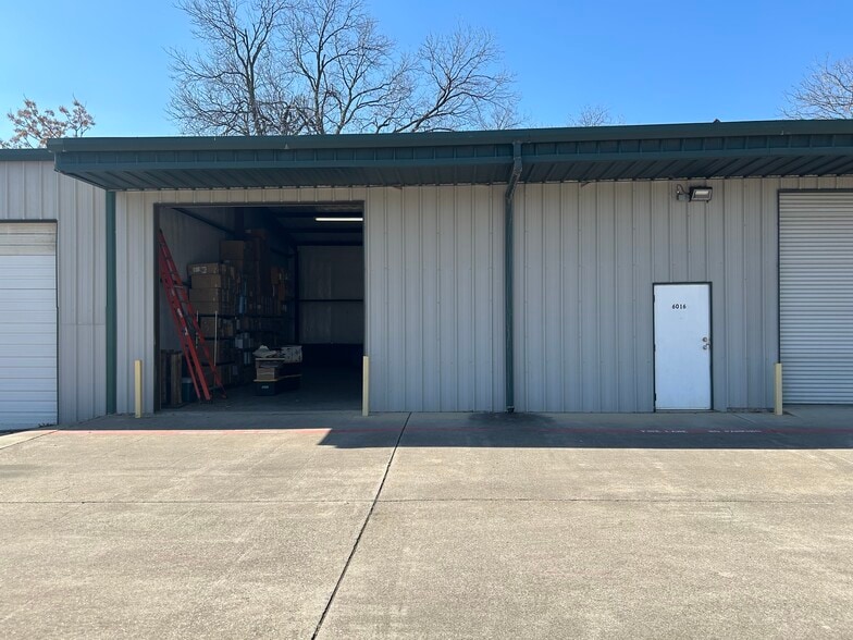 6016 Midway Rd, Haltom City, TX for lease - Building Photo - Image 2 of 5