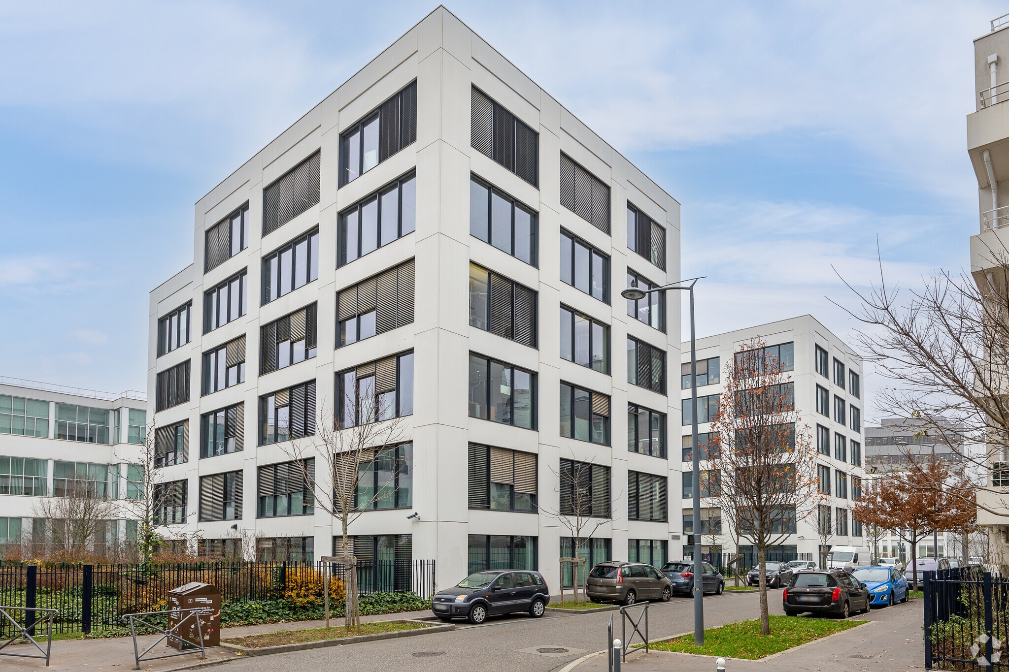 8 Rue Maurice Moissonnier, Vaulx-en-Velin à louer Photo principale- Image 1 de 5