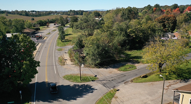 2094 Stuarts Draft Hwy, Stuarts Draft, VA à vendre - Photo du bâtiment - Image 2 de 37