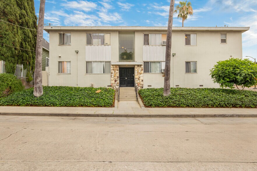 136 S Westlake Ave, Los Angeles, CA à vendre - Photo du bâtiment - Image 2 de 16