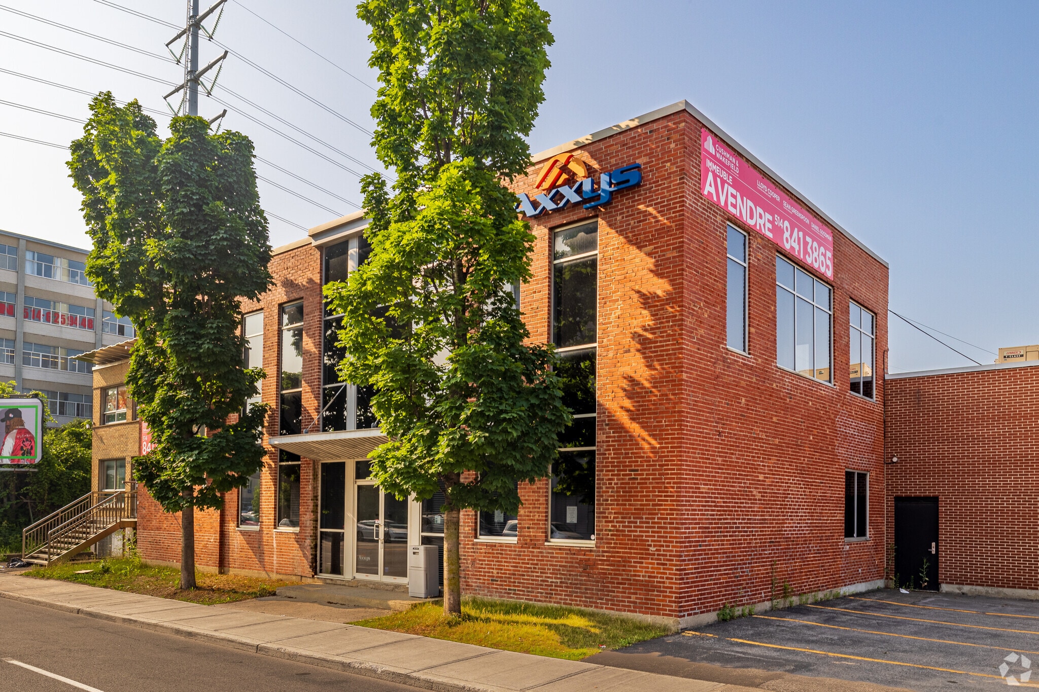 9680 Boul Saint-Laurent, Montréal, QC à vendre Photo du bâtiment- Image 1 de 10