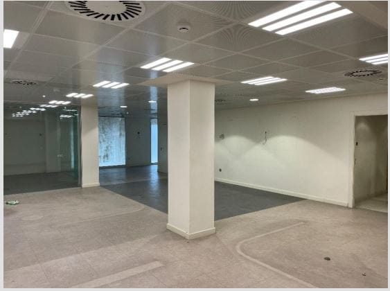 Mieres, AST 33600 - Unit - - - Interior Photo - Image 1 of 5