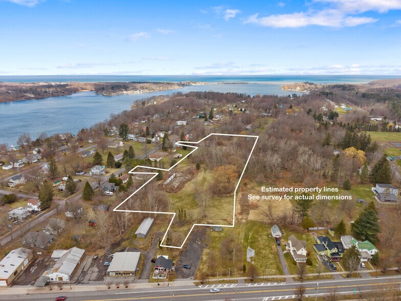 14492 Lake St, Sterling, NY à vendre - Photo du bâtiment - Image 2 de 15