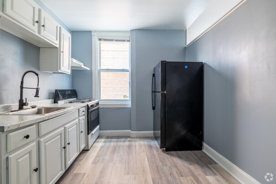 1015 Cathedral St, Baltimore, MD à louer - Photo du bâtiment - Image 2 de 10