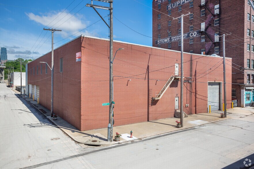 1315 W 12th St, Kansas City, MO à vendre - Photo du bâtiment - Image 2 de 85