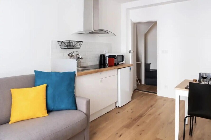 44 Rue Popincourt, Paris à vendre - Photo du bâtiment - Image 3 de 6