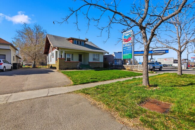 More details for 869 W Center St, Provo, UT - Office for Sale
