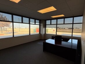 15900 Dooley Rd, Addison, TX for lease Interior Photo- Image 1 of 8