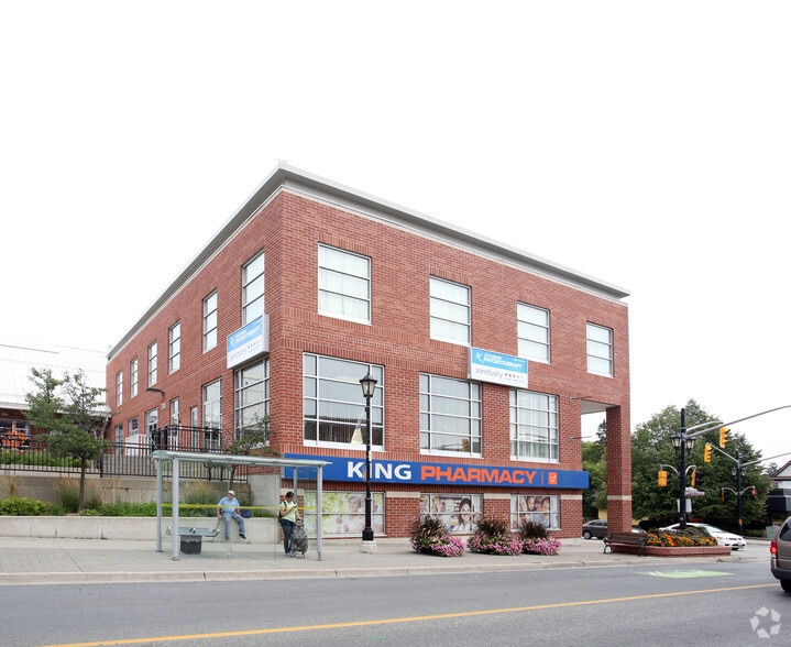 310 King St E, Kitchener, ON for lease - Building Photo - Image 2 of 3