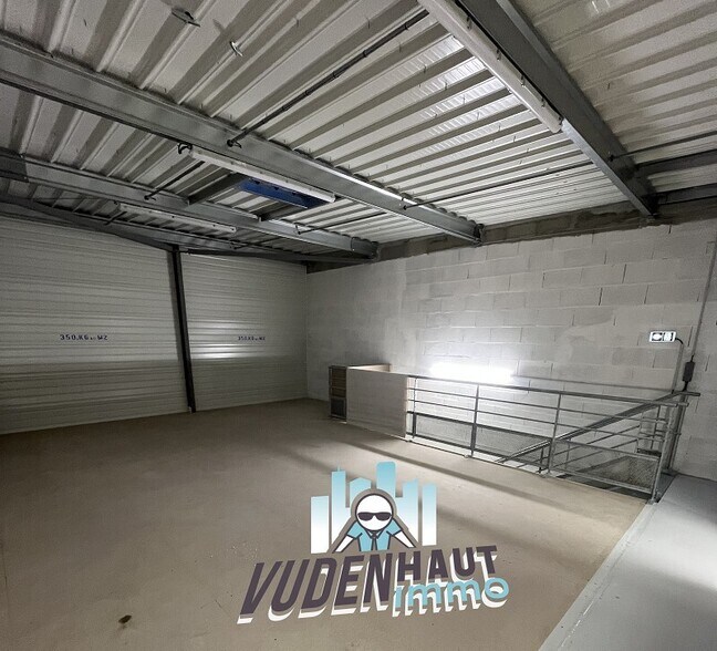 Flex in Cornebarrieu for lease - Interior Photo - Image 3 of 9