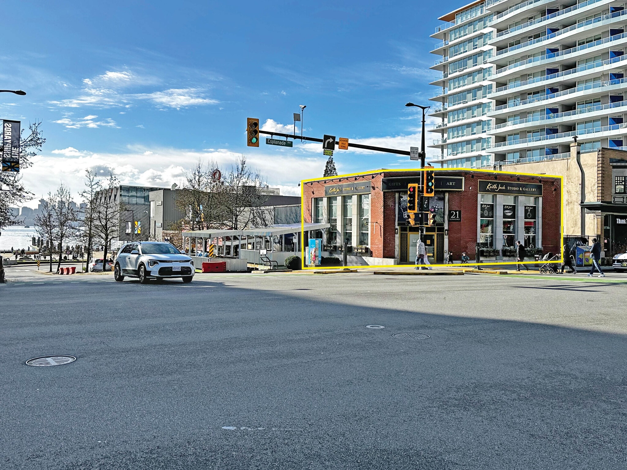 21 Lonsdale Ave, North Vancouver, BC for lease Interior Photo- Image 1 of 1