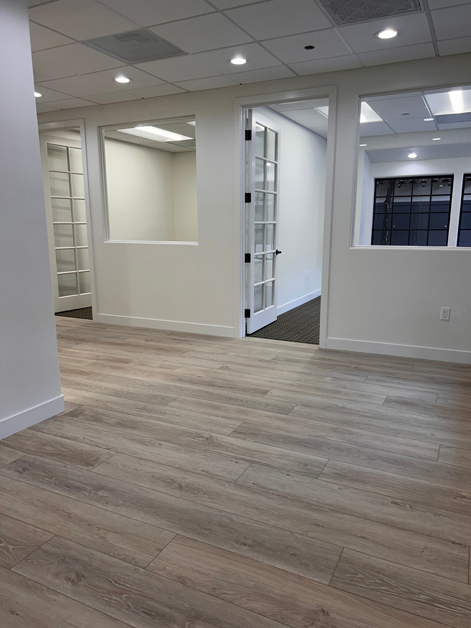 16236 San Dieguito Rd, Rancho Santa Fe, CA for lease Interior Photo- Image 1 of 13