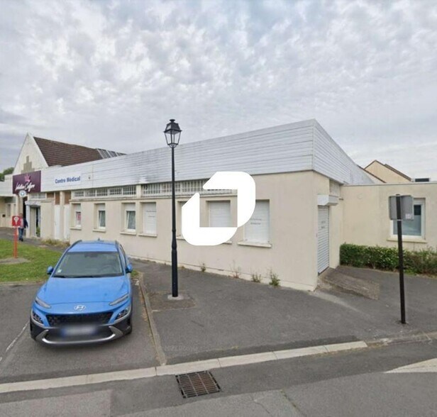 Retail in Croissy Beaubourg for sale - Building Photo - Image 1 of 8