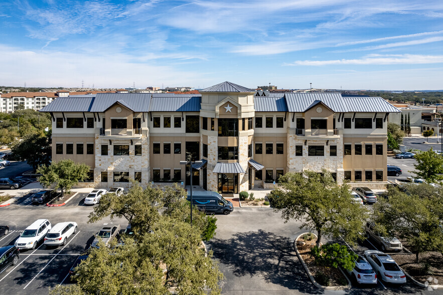 18756 Stone Oak Pky, San Antonio, TX à louer - Photo du b timent - Image 2 de 5