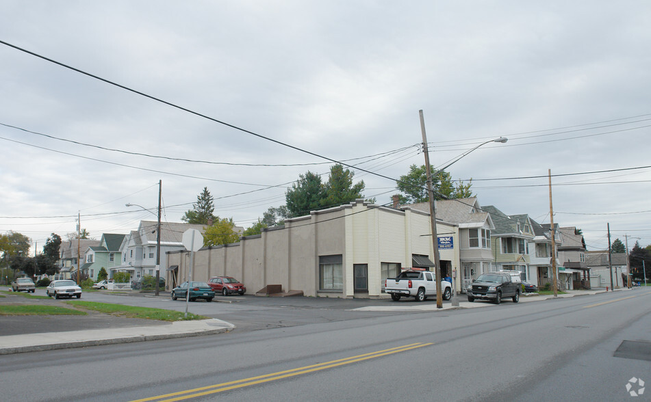 1731 Broadway, Schenectady, NY à vendre - Photo principale - Image 1 de 1